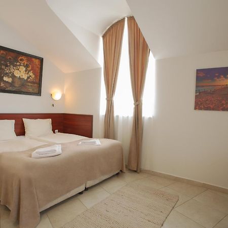 Hotel Central Balchik Exterior photo